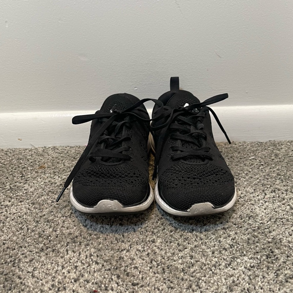 APL techloom‎ pro black shoes women’s size 7.5 - Picture 2 of 6